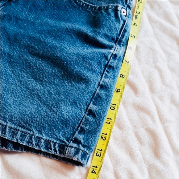 Vintage Tommy Hilfiger Jean Shorts - Picture 5 of 7